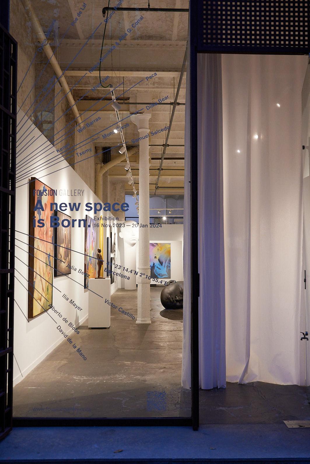 A new space is born – Comerç 15-B – Vinyl on window