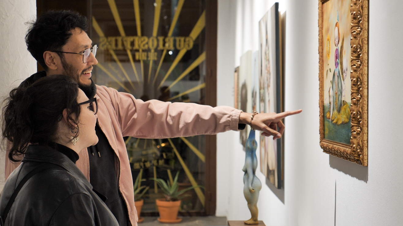 Curiosities Side Show, Fousion Gallery – Window inside